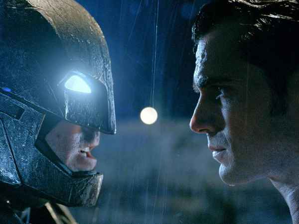 Рецензия к фильму "Бэтмен против Супермена: На заре справедливости" (2016). Криптонит для жанрового застоя