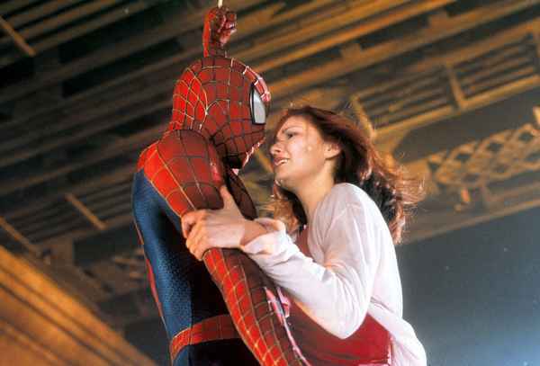 Рецензия к фильму "Человек-паук" (2002). Из обычного парня в супер герои